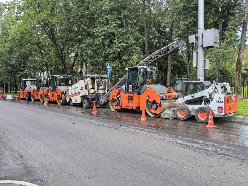 Asphalt paving and sealcoating job in the Kenwood Park neighborhood of Cedar Rapids
